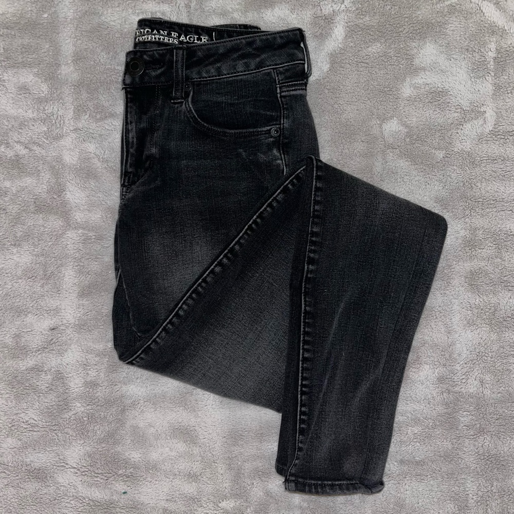 Black American Eagle Super Stretch Skinny Mid-Rise Jeans